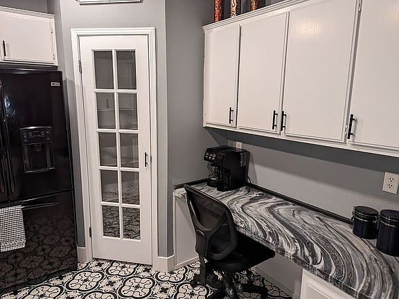 Pantry , work area
