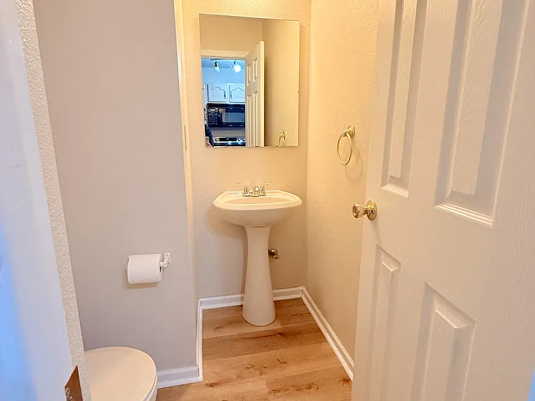 12754 Crescent Dr — Photo 18