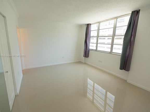 5th image of 999 Brickell Bay Dr APT 811