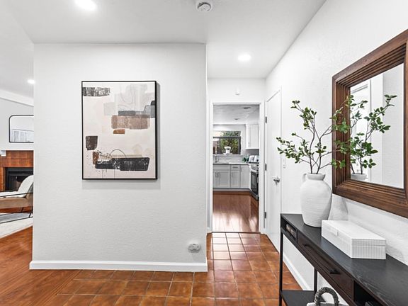 5th image of 2778 Sierra Village Ct