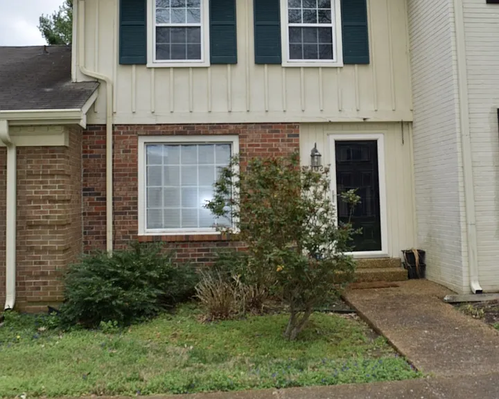 8300 Sawyer Brown Rd #R302 — Photo 1