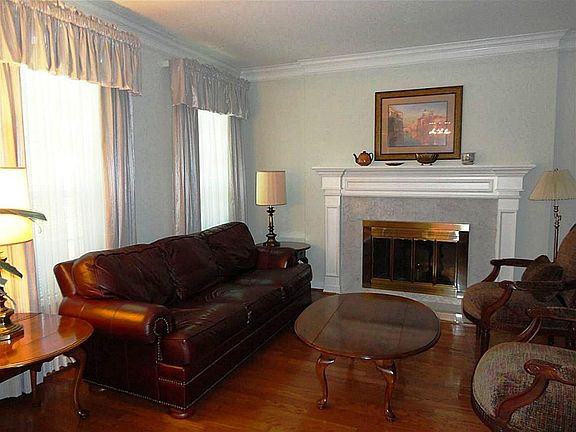 4th image of 1827 Orchard Country Ln