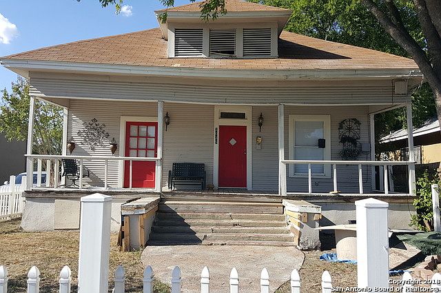 1st image of 3035 W Commerce St #0