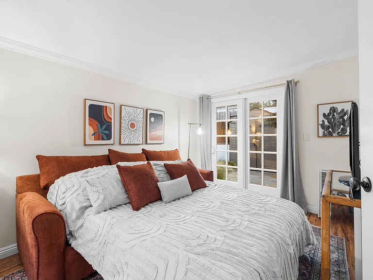 149 W Escalones — Photo 12