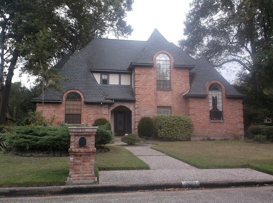 1st image of 2806 Four Pines Dr