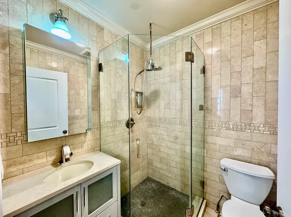 141-25 Northern Boulevard image 5 of 22