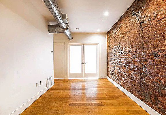 5th image of 552 Union St #2B