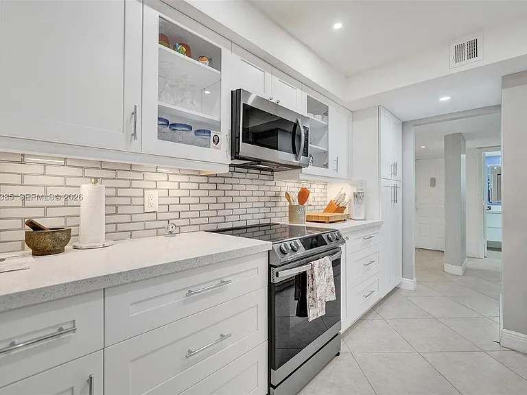 1430 Sheridan St #1G — Photo 17