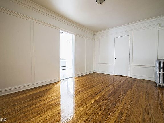 8001 S May St Apartments Chicago Living Room_05