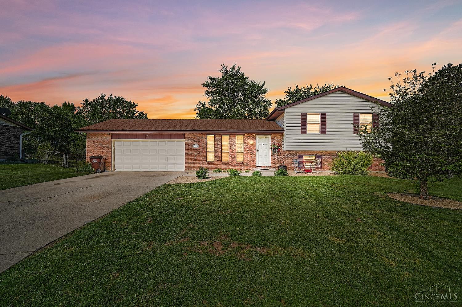 ｖ（＾＿＾ｖ）♪ 6095 Hedge Ln, Hamilton, OH 45011 | Zillow