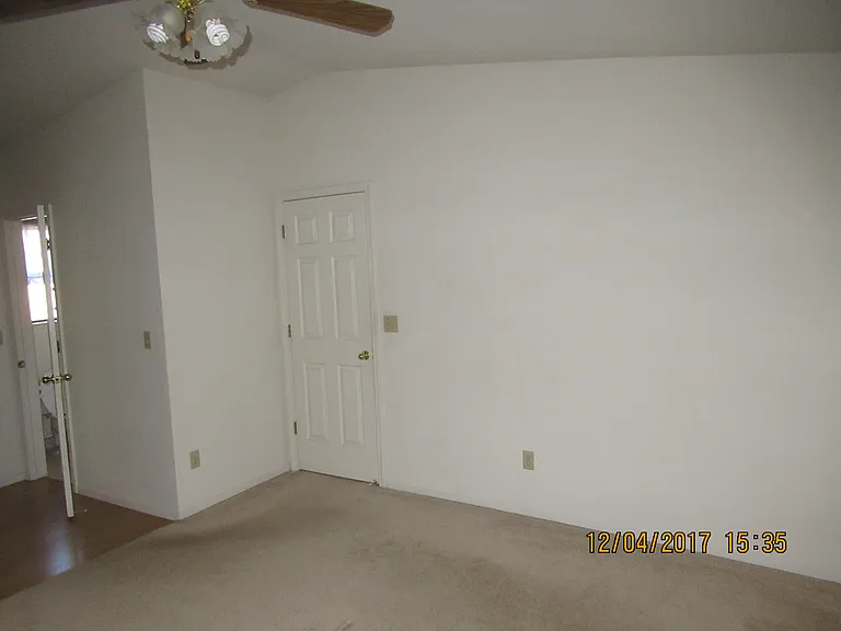975 Adobe Dr — Photo 6