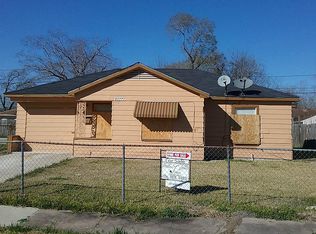 5241 Higgins St, Houston, TX 77033