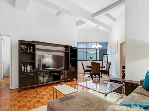 310 East 46th Street image 1 of 7