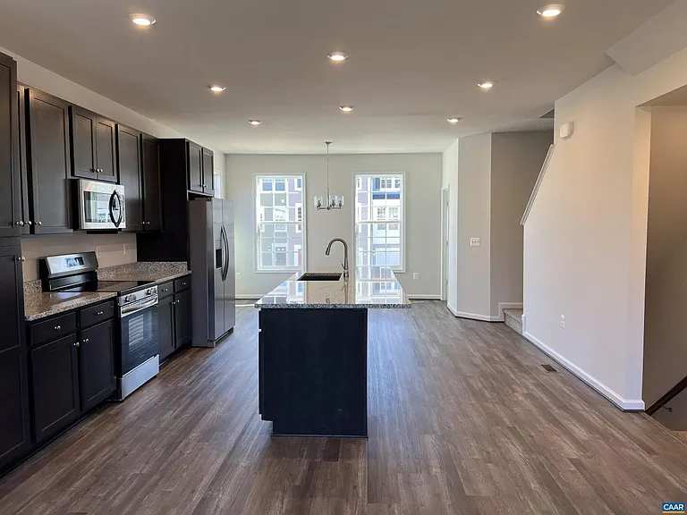 325 Willowshire Ct — Photo 7