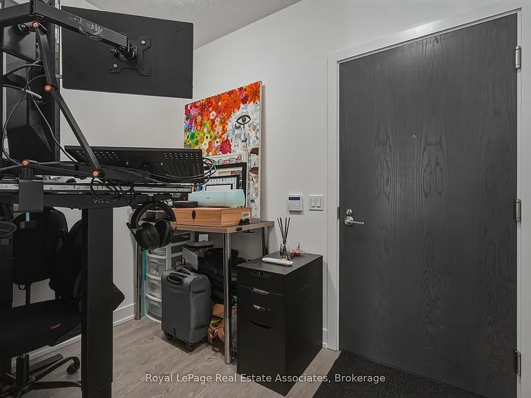 9 Mabelle Ave #3020 — Photo 20