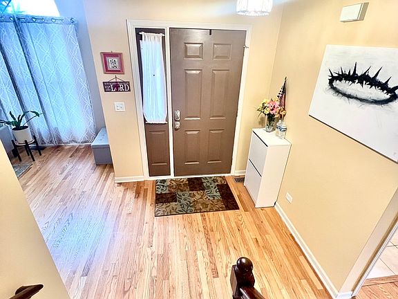 3rd image of 1823 Fieldstone Ct