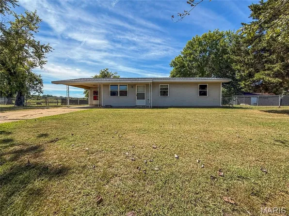 39335 W Sue Dr, Malden, MO 63863