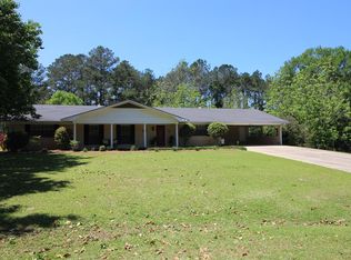 310 Pineview Dr, Laurel, MS 39440