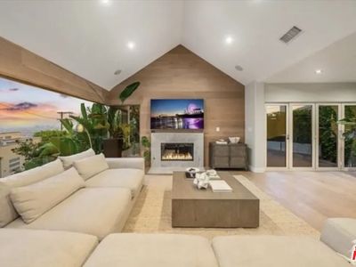 1715 Crisler Way, Los Angeles, CA, 90069