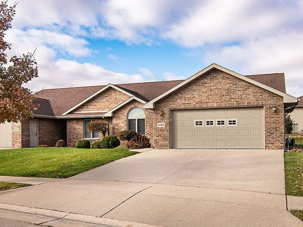 2349 Matthew John Dr, Dubuque, IA 52002