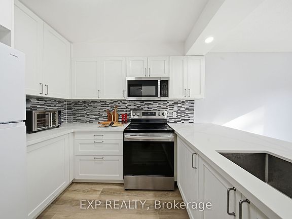 3rd image of 64 Parklane Cir