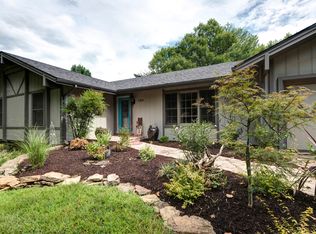 2906 S Rochelle Ave, Springfield, MO 65804