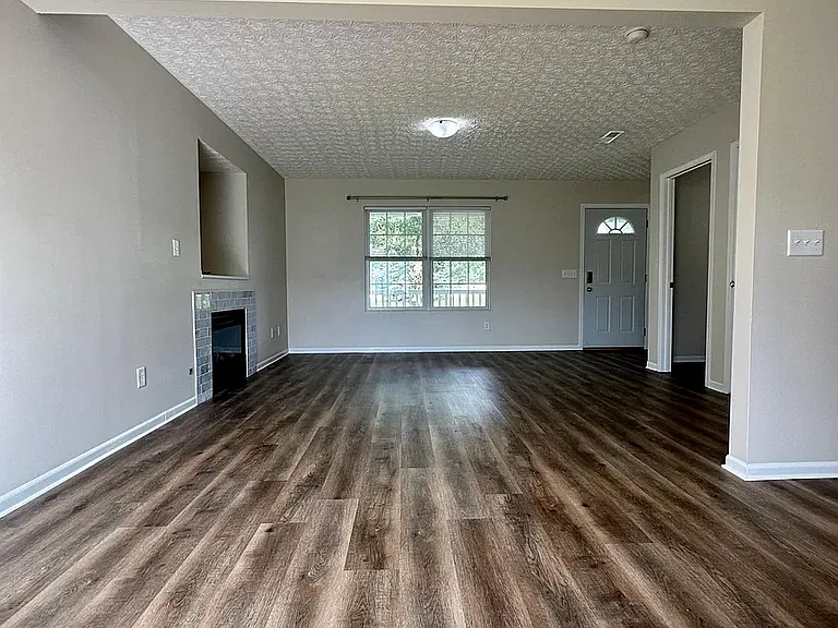 665 Perilous Pl — Photo 3