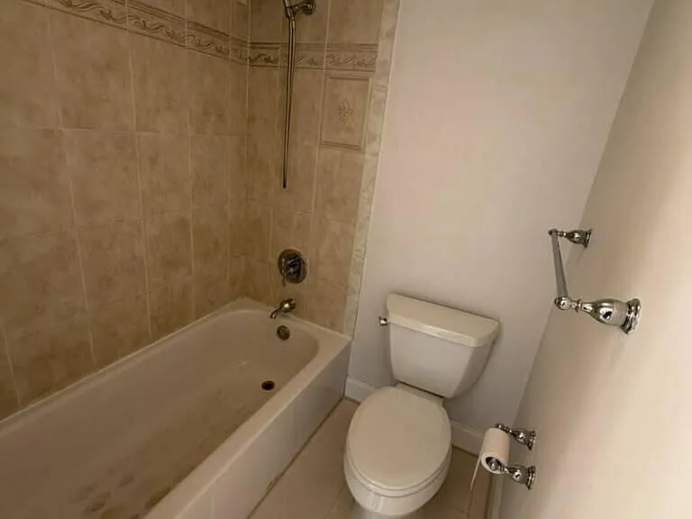 17021 N Bay Rd #921 — Photo 12