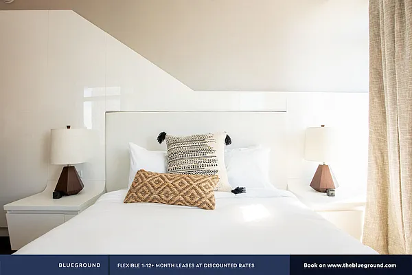 Rented by The Blueground | media 31