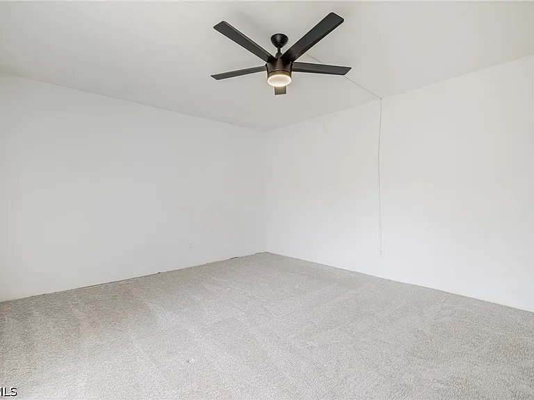 1418 Park Shore Cir #3 — Photo 15