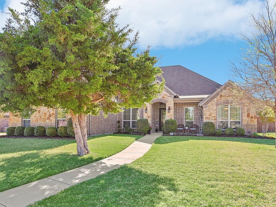 1st image of 123 Claremont Dr