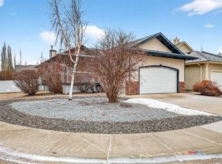106 E Cambridge Glen Dr, Strathmore, AB T1P 1W1