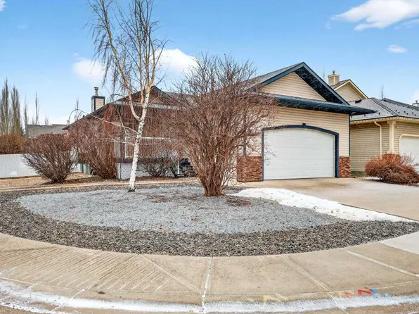 106 E Cambridge Glen Dr, Strathmore, AB T1P 1W1