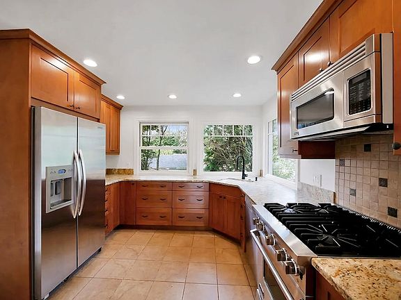 5th image of 7532 21st Ave NE