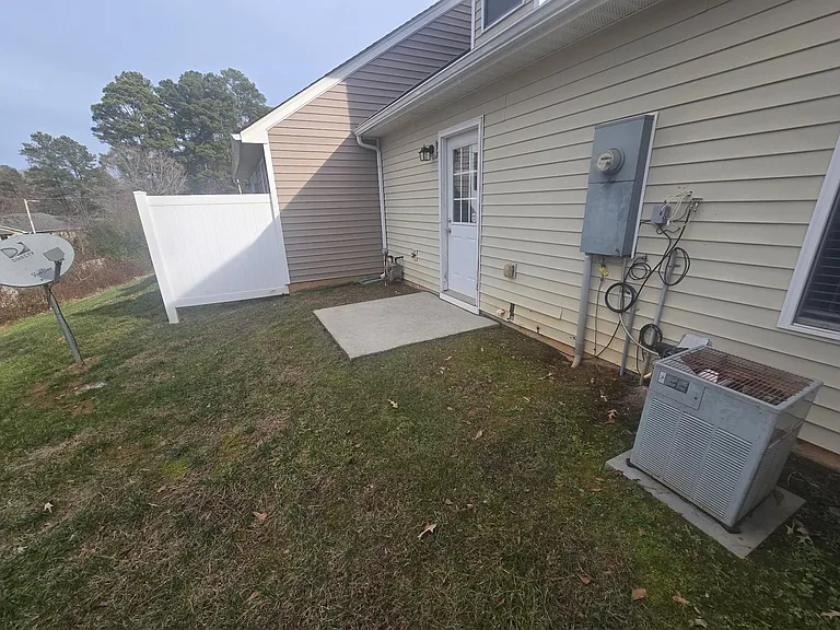 639 Fawnborough Ct — Photo 14