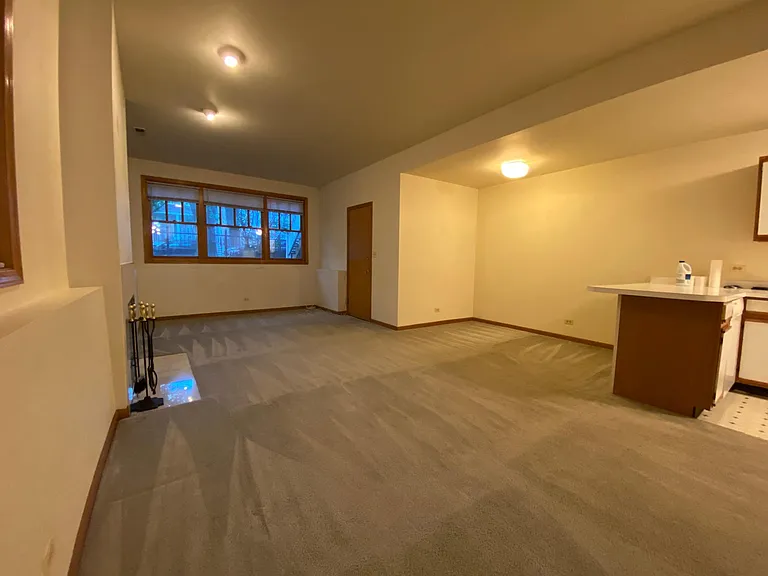 1741 W Nelson St #G — Photo 9