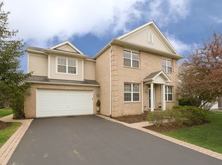 357 Oakmont Dr, Cary, IL 60013