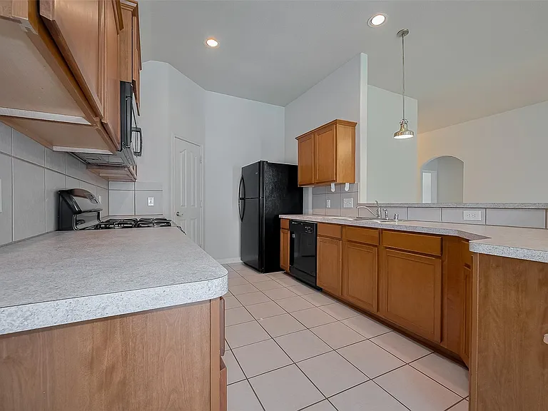 21406 Rioja Bluff Ln — Photo 9