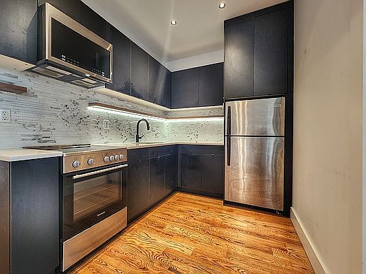 4th image of 1520 Fulton St APT 7C
