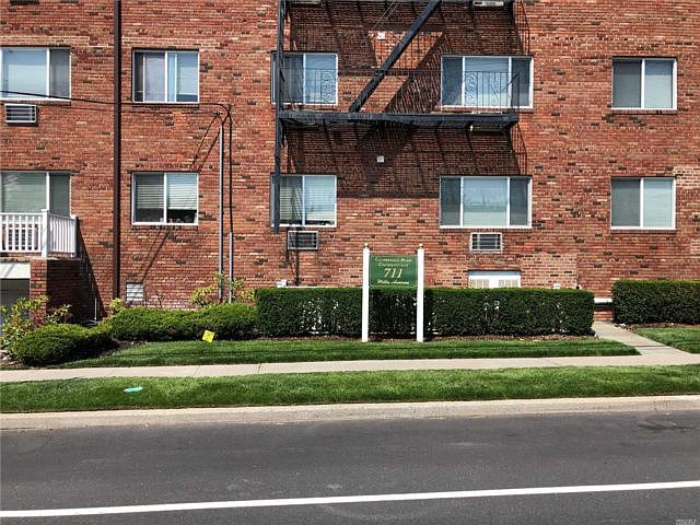 1st image of 711 Willis Ave
