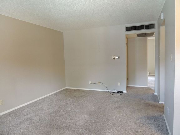 3rd image of 580 Cliff Ct Unit 21