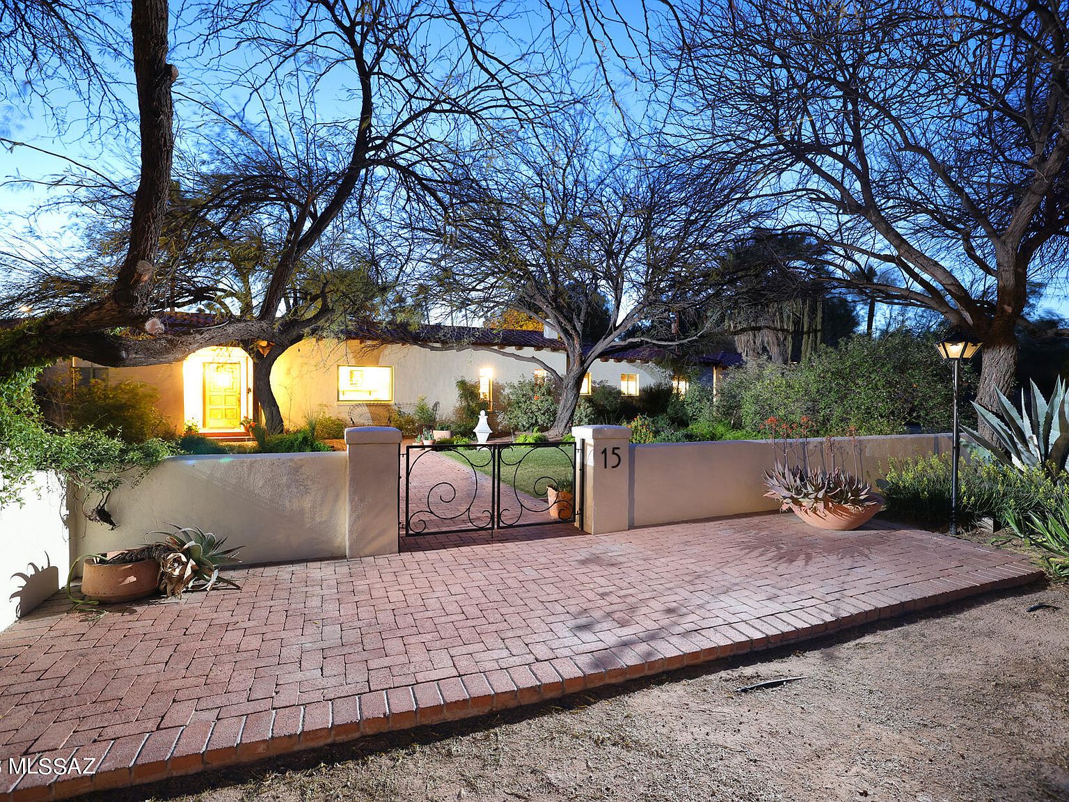 15 N Camino Miramonte, Tucson, AZ 85716 Zillow