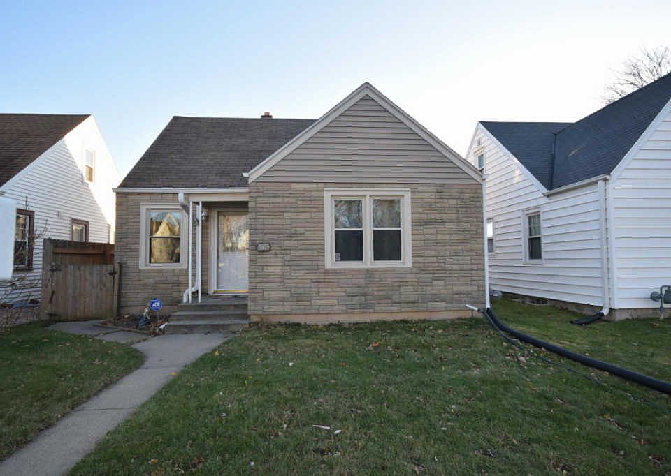 1st image of 3805 E Munkwitz Ave