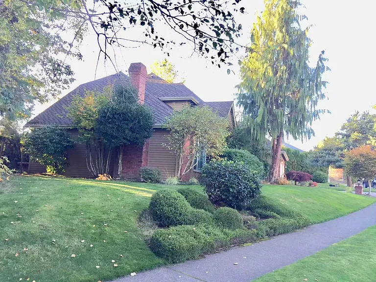 16847 SE 47th Way — Photo 2