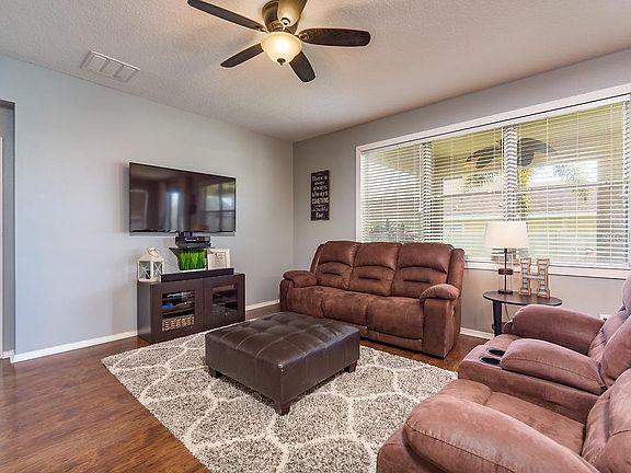 3rd image of 2199 Geneva Dr