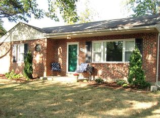 834 S Sappington Rd, Saint Louis, MO 63126