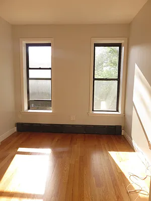 Rented by Space Real Estate | media 64