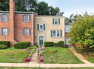 969 Holborn Ct, Sterling, VA 20164