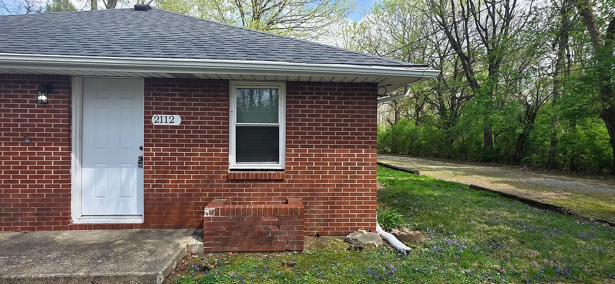 Building Photo - 2112 S Rangeline Rd