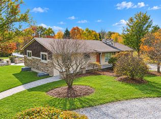 2675 W Commerce Rd, Milford, MI 48380